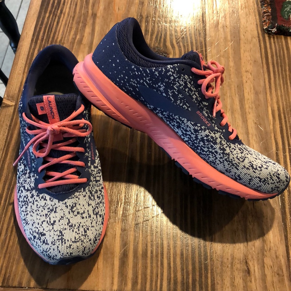 Brooks Women’s Launch 6
